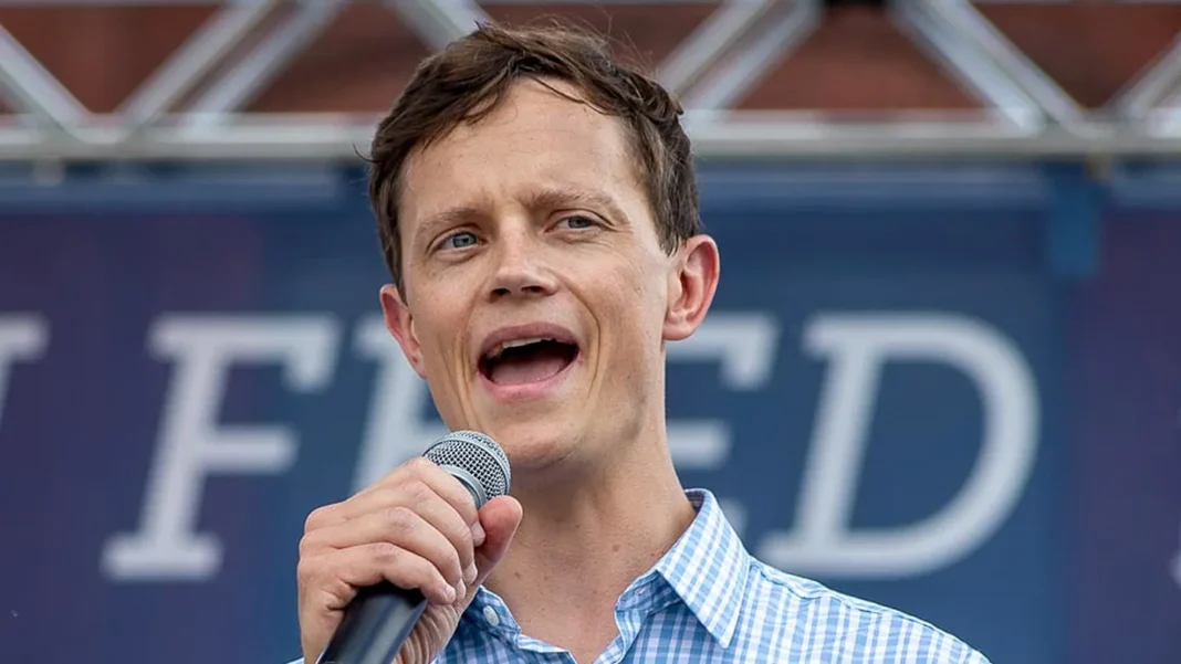 Alaska Senate Race Takes a Wild Turn: Democrat Breaks Ranks Over Alleged Vote-Siphoning Scheme